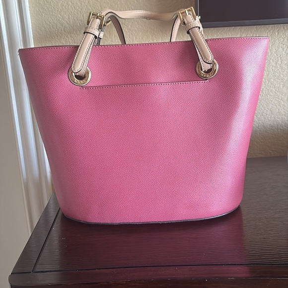 🛑SOLD🛑Michael Kors Pink Saffiano Leather Tote Bag - Picture 8 of 11